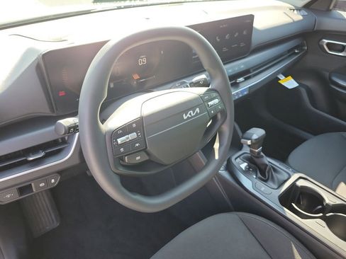New 2026 Kia K4 LXS image 21