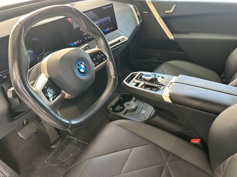 Used 2024 BMW iX xDrive50 w/ Sport Package AWD/4WD image 11