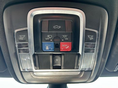 Used 2022 RAM 2500 Laramie AWD/4WD image 38