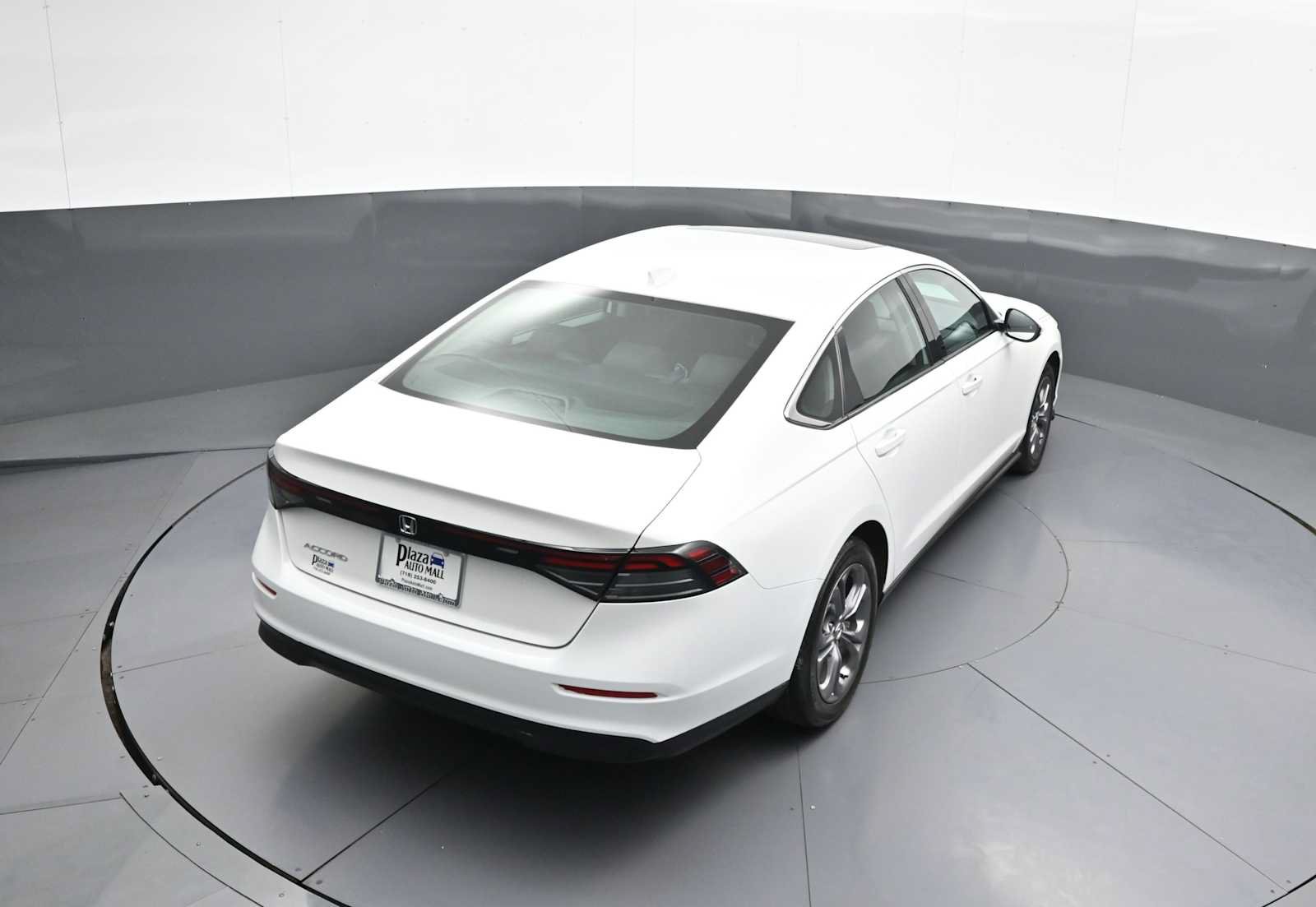 Certified 2024 Honda Accord EX image 37
