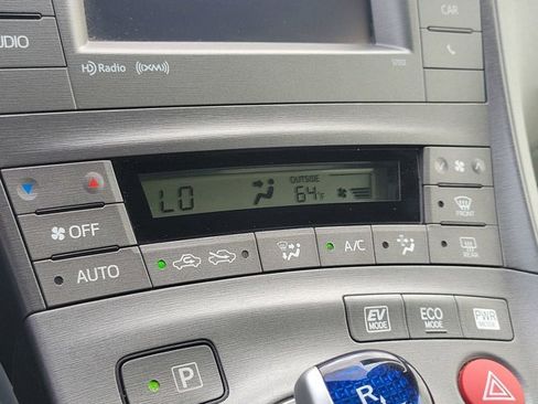 Used 2012 Toyota Prius Three image 28