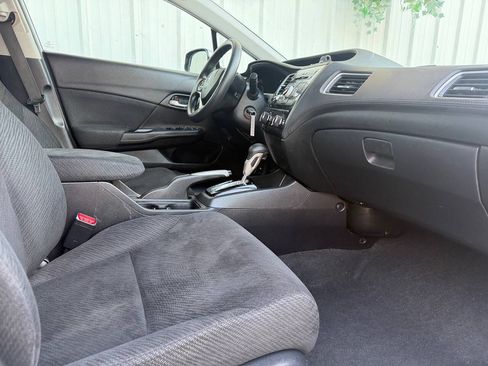 Used 2013 Honda Civic LX image 6