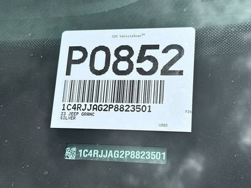 Certified 2023 Jeep Grand Cherokee L Laredo RWD image 17