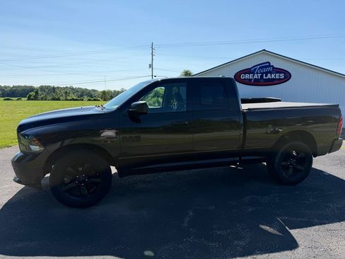 Used 2016 RAM 1500 Express w/ Black Ram 1500 Express Group AWD/4WD image 8