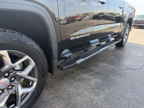 Used 2023 GMC Sierra 1500 SLT w/ SLT Premium Package AWD/4WD image 20