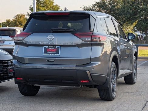 New 2026 Nissan Rogue SV image 4