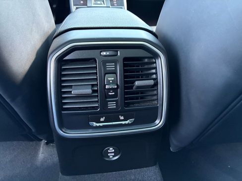 Certified 2023 Porsche Macan S image 26