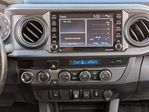 Used 2022 Toyota Tacoma TRD Off-Road AWD/4WD image 3