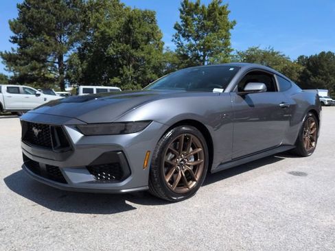 Used 2025 Ford Mustang GT Premium RWD image 8