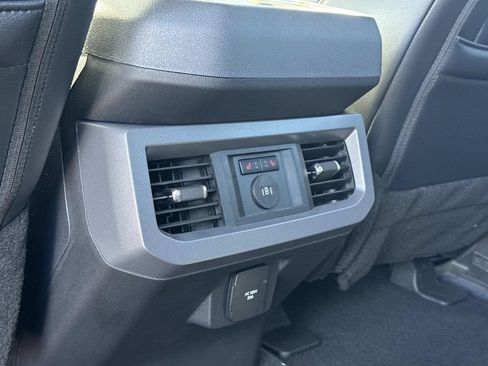 New 2025 Ford F250 Lariat w/ FX4 Off-Road Package image 23