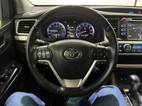 Certified 2019 Toyota Highlander XLE AWD/4WD image 20