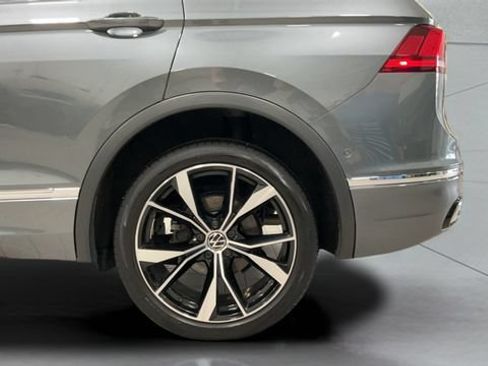 Used 2024 Volkswagen Tiguan SEL R-Line AWD/4WD image 25