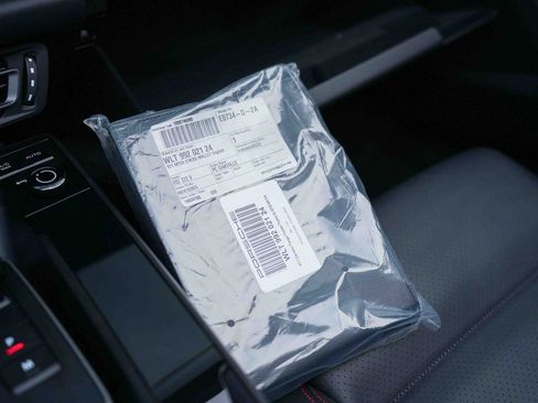 Used 2024 Porsche 911 Carrera 4 GTS w/ Premium Package image 84