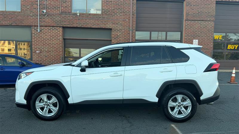 Used 2020 Toyota RAV4 XLE w/ Convenience Package FWD image 16