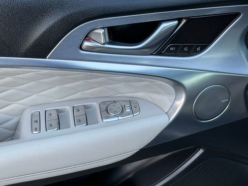 Used 2020 Genesis G70 2.0T w/ Prestige Package image 17