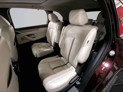 Certified 2024 MAZDA CX-90 3.3 Turbo w/ Premium Plus Pkg image 26