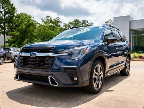 Certified 2025 Subaru Ascent Touring w/ Popular Package #2 AWD/4WD image 11