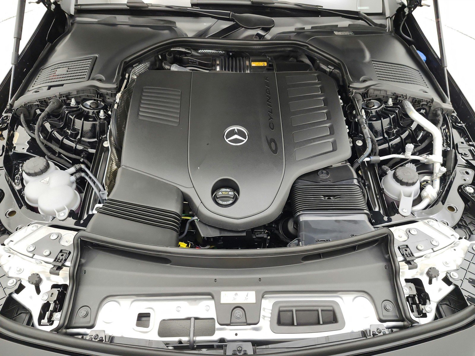 New 2027 Mercedes-Benz CLE 450 4MATIC Cabriolet image 12