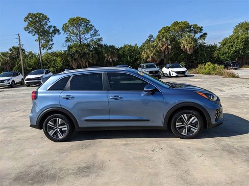 Used 2020 Kia Niro EX Premium image 10