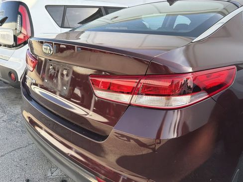 Used 2017 Kia Optima LX w/ Driver Convenience Package FWD image 6