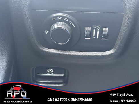 Used 2021 Jeep Grand Cherokee L Laredo AWD/4WD image 23