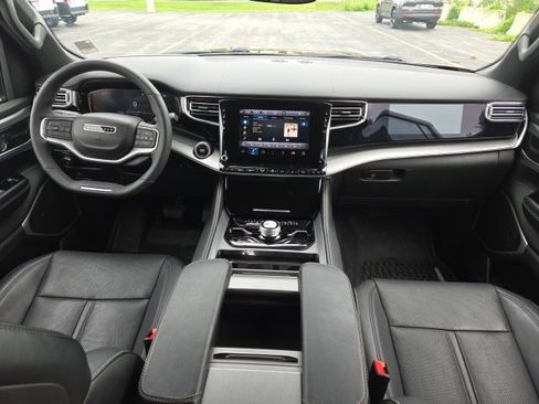 Used 2024 Jeep Wagoneer Series II w/ Convenience Group I image 32