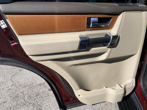 Used 2016 Land Rover LR4 HSE Silver Edition image 27