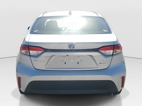 Used 2025 Toyota Corolla LE image 4