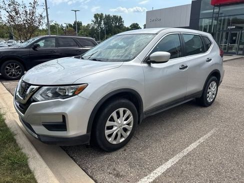 Used 2019 Nissan Rogue S AWD/4WD image 1
