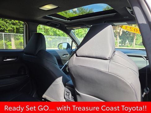 Certified 2023 Toyota Corolla Cross AWD Hybrid w/ Convenience Package image 17