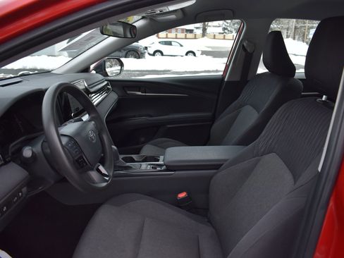 Used 2025 Toyota Camry LE image 14