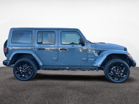 Used 2024 Jeep Wrangler Unlimited Sahara AWD/4WD image 6