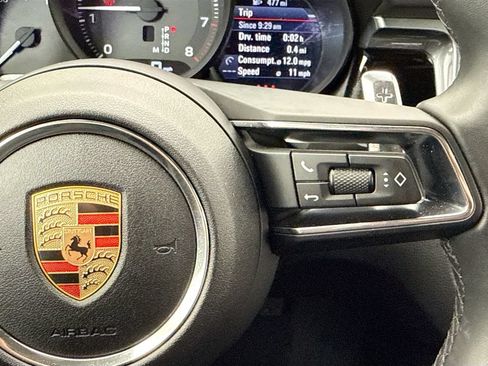 Certified 2025 Porsche Macan AWD/4WD image 14