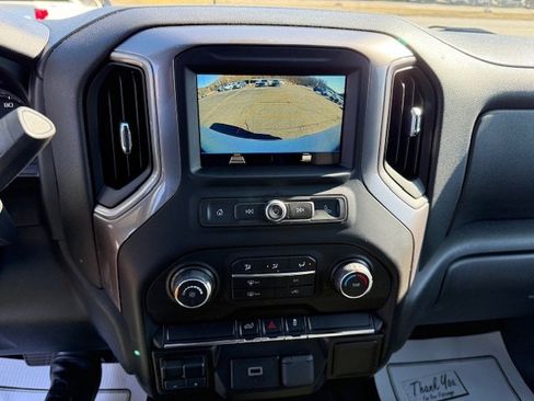 Used 2019 Chevrolet Silverado 1500 Custom w/ Custom Value Package image 12