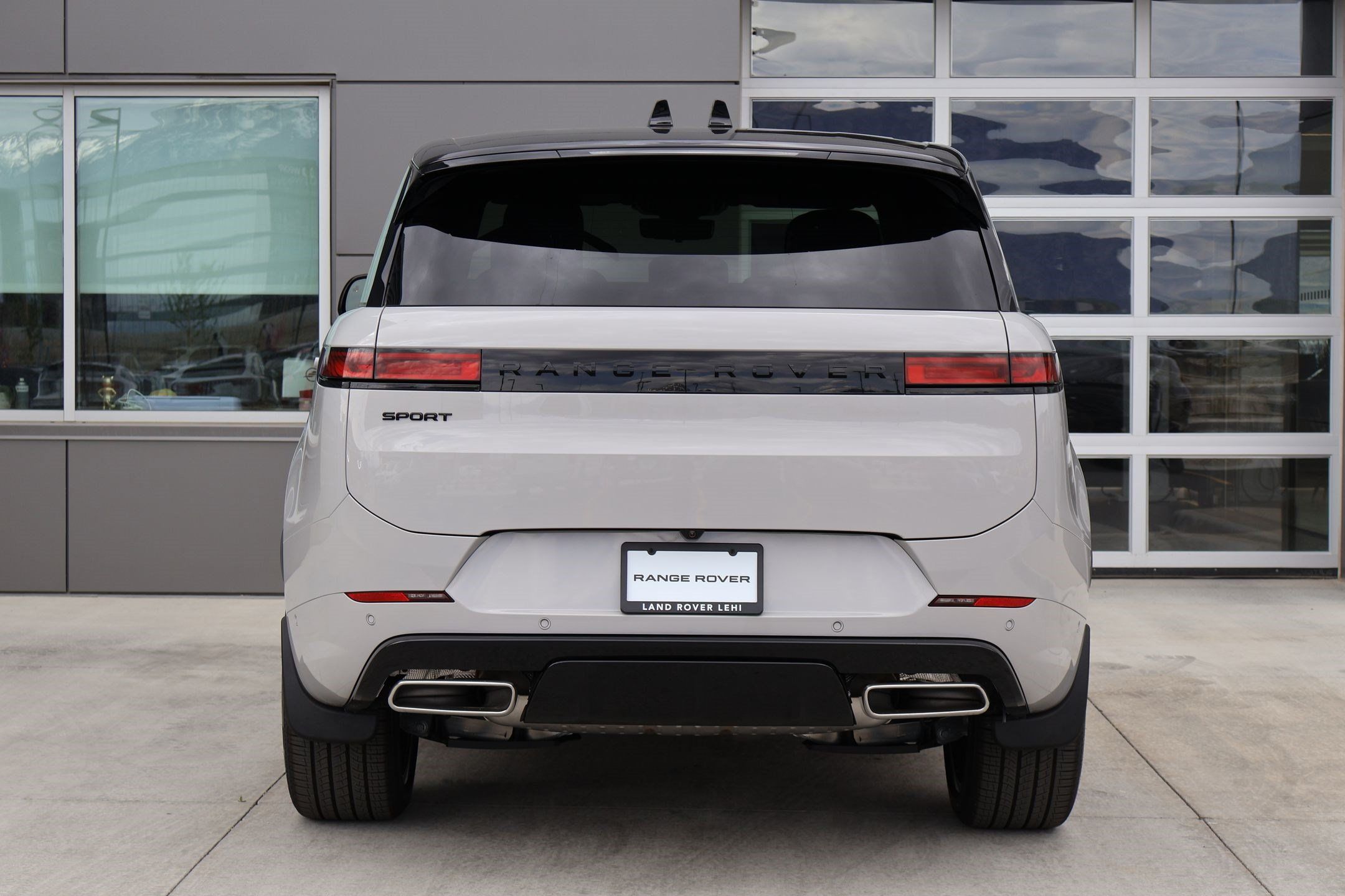 New 2026 Land Rover Range Rover Sport Dynamic SE AWD/4WD image 7