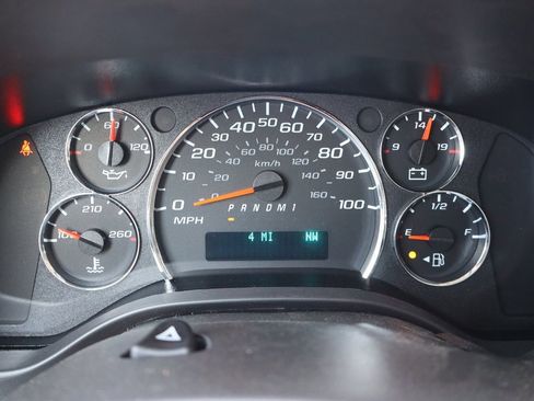 New 2025 Chevrolet Express 2500 Work Van w/ Driver Convenience Package image 30