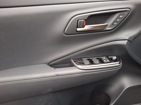 New 2026 Toyota Crown Signia image 7