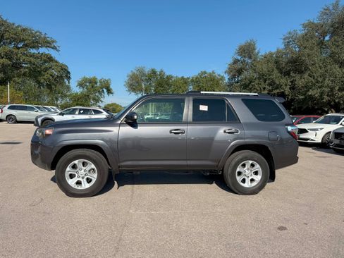 Used 2021 Toyota 4Runner SR5 image 3