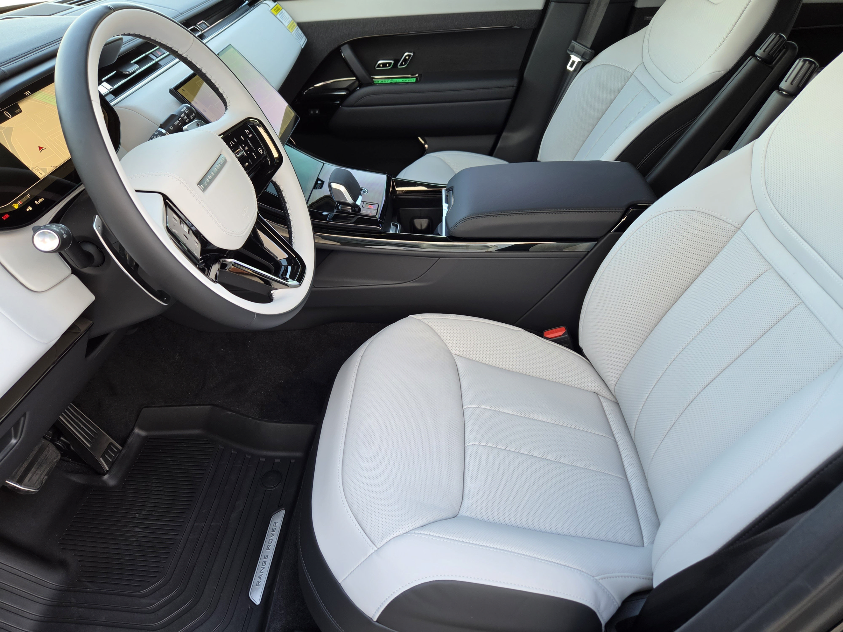New 2027 Land Rover Range Rover Sport Dynamic SE AWD/4WD image 8