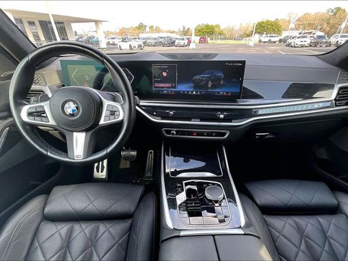 Certified 2024 BMW X7 xDrive40i w/ M Sport Package image 15