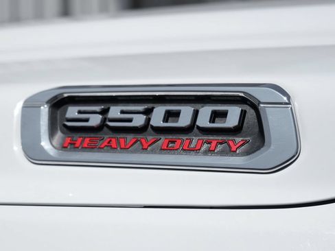 Used 2022 RAM 5500 SLT w/ Quick Order Package 27G SLT RWD image 47