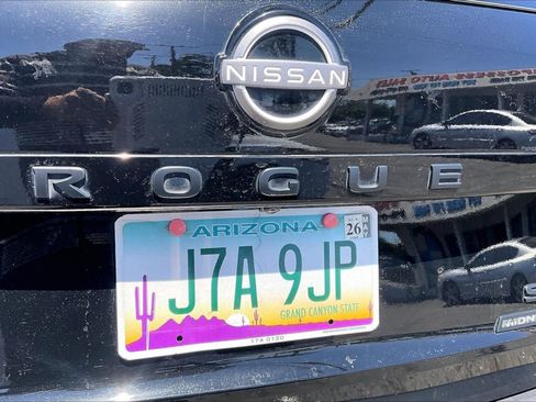 Used 2023 Nissan Rogue SV w/ SV Premium B Package FWD image 8