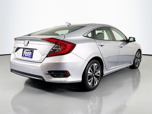 Certified 2017 Honda Civic EX-T image 5