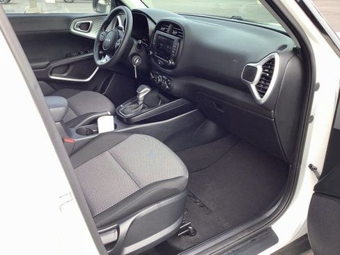 Used 2024 Kia Soul LX w/ Option Group 015 image 34
