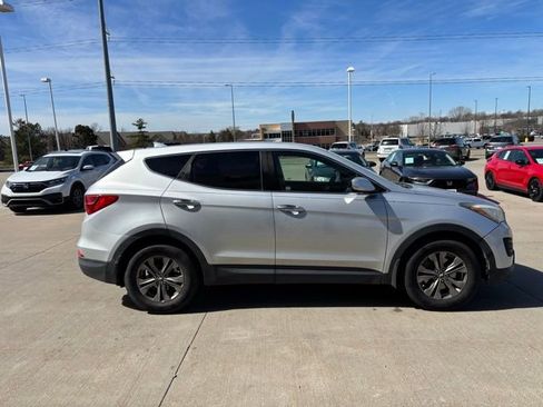 Used 2014 Hyundai Santa Fe Sport image 4