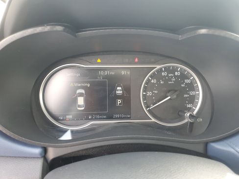 Used 2025 Nissan Versa SV FWD image 17