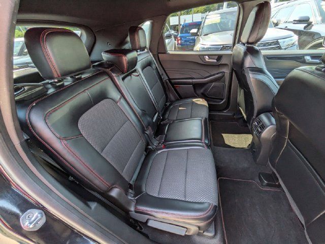 Certified 2023 Ford Escape ST-Line w/ Tech Pack #1 AWD/4WD image 19