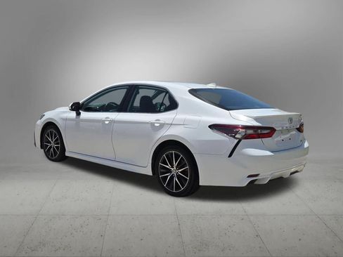 Used 2024 Toyota Camry SE FWD image 4