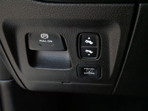 Used 2022 RAM 1500 Limited AWD/4WD image 28