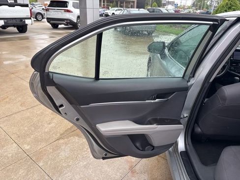 Used 2024 Toyota Camry LE FWD image 27